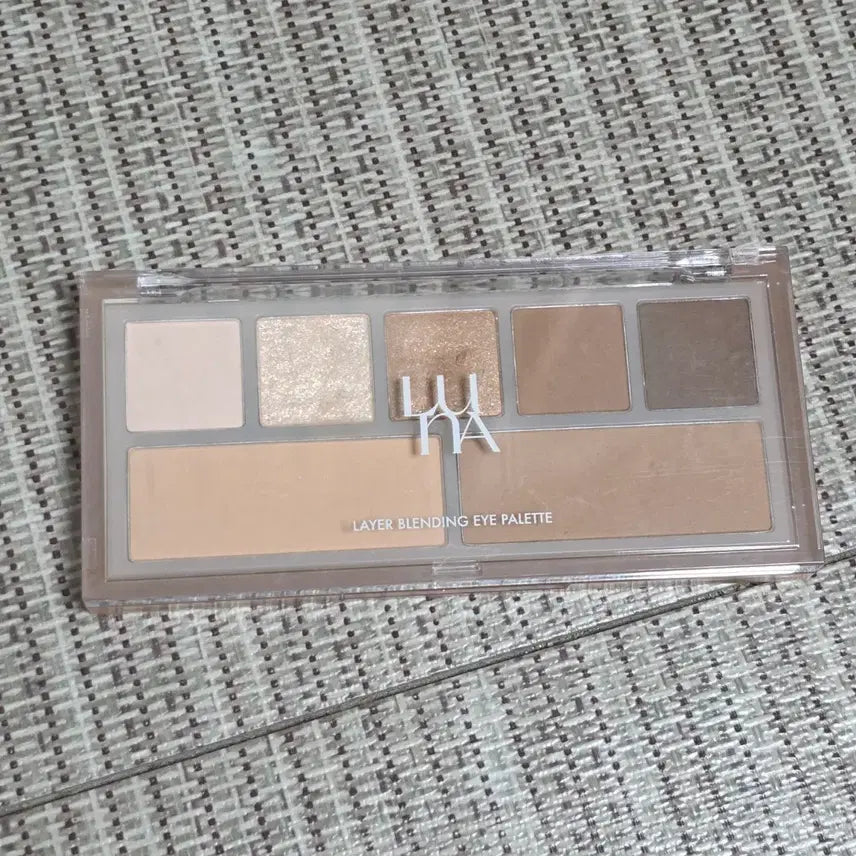 [BUNJANG] Luna Layer Blending Eye Palette No.1 / 루나 레이어 블렌딩 아이 팔레트 1호