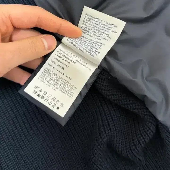 [BUNJANG] Moncler Navy Padded Cardigan / (XL) 25FW 유럽한정판 몽클레어 네이비 패딩 가디건