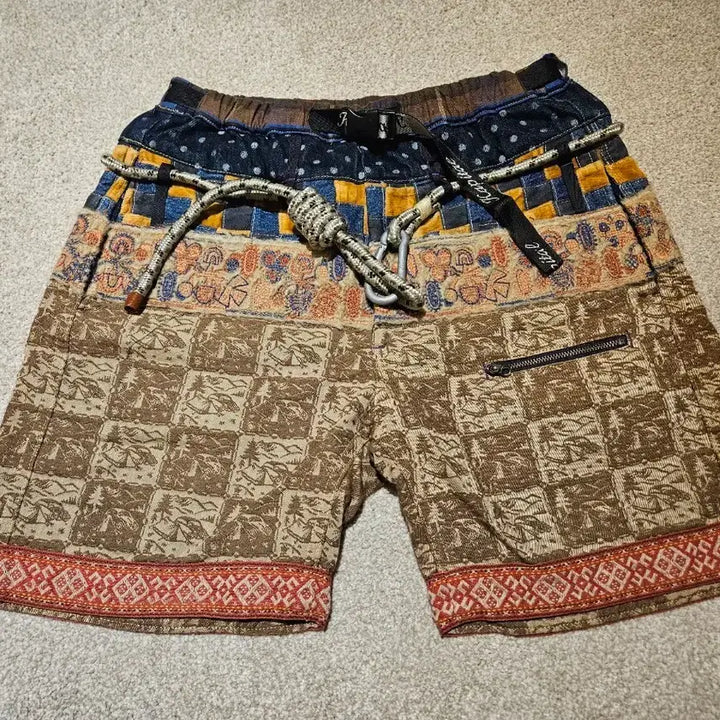 [BUNJANG] Capital Crazy Shorts / 캐피탈 크레이지 쇼츠