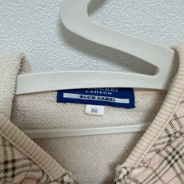 [BUNJANG] Burberry Blue Label Crop Hoodie Zip-up / 버버리 크롭 후드집업 블루라벨