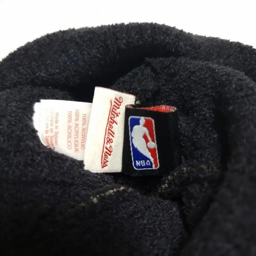[BUNJANG] Mitchell &amp; Ness Chicago Bulls Beanie / 미첼엔네스 x 시카고불스 방울모자 비니