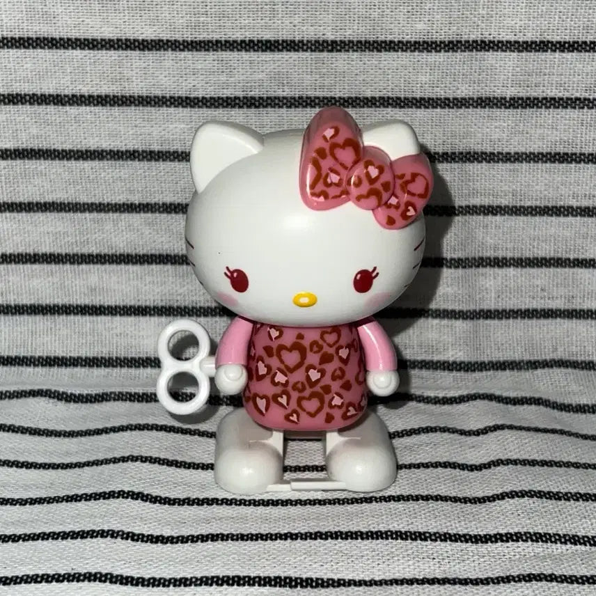 [BUNJANG] Hello Kitty Mini Walking Wind-up Figure / 헬로키티 아장아장 태엽 미니 피규어