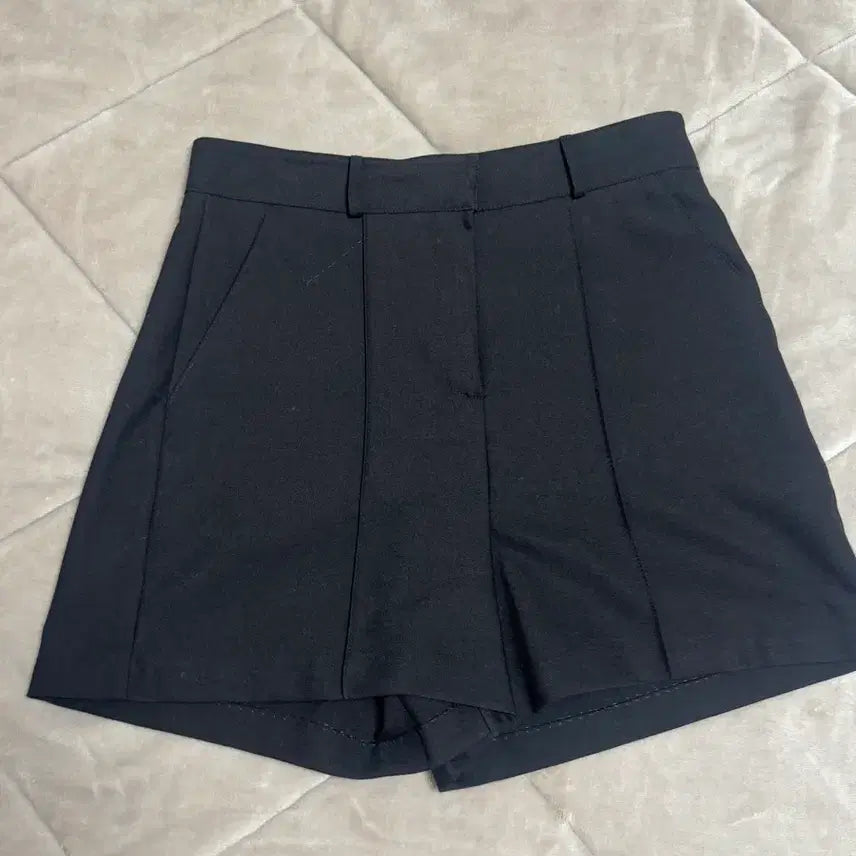 [BUNJANG] Roesom Black Shorts S Size / 로에솜 블랙 반바지 숏팬츠 s
