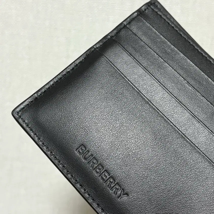 [BUNJANG] Burberry Monogram Men's Wallet / 버버리 모노그램 남성 반지갑 (공홈구매)