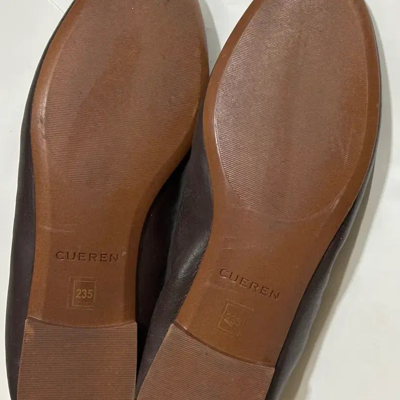 [BUNJANG] Cuern Roma05 Scrunchie Flat 235 / 쿠에른 로마05 스크런치 플랫 235