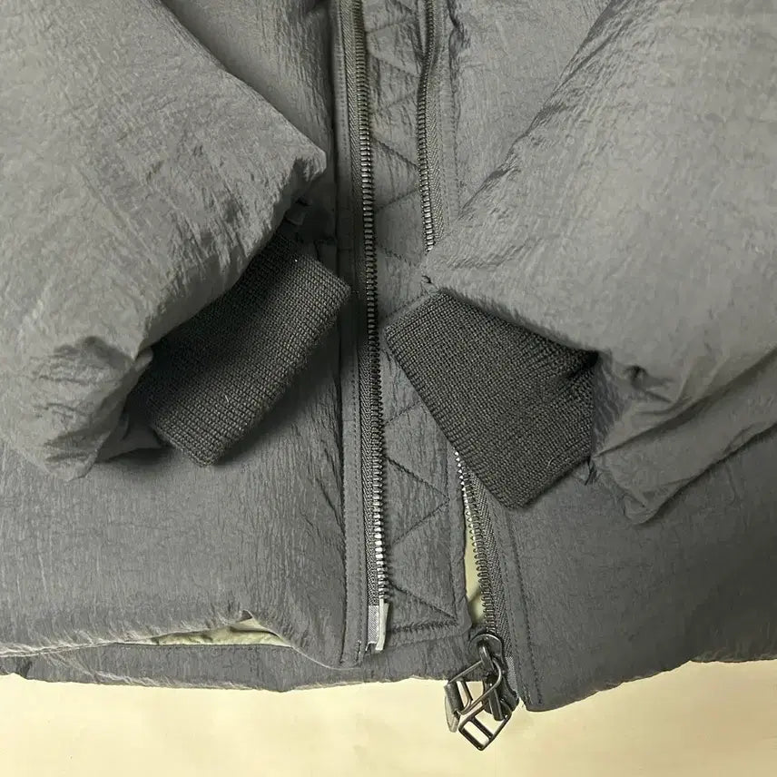 [BUNJANG] Eastlog Flight Bomber Down Jacket S / [새상품] 이스트로그 플라이트 봄버 다운 점퍼 S