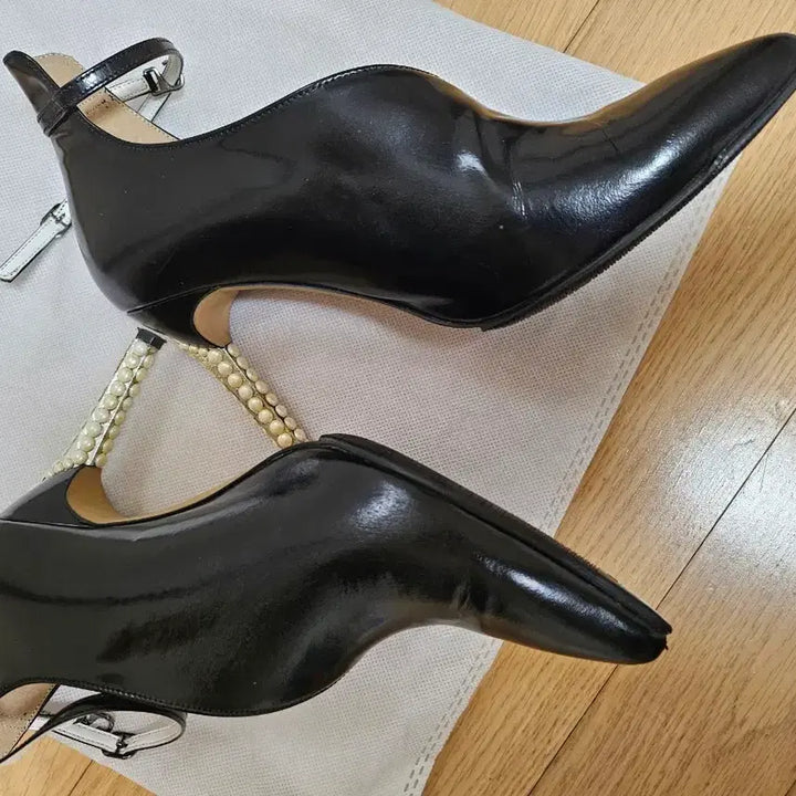 [SOLD OUT] 올리브 핸드메이드 블랙 펌프스힐 245