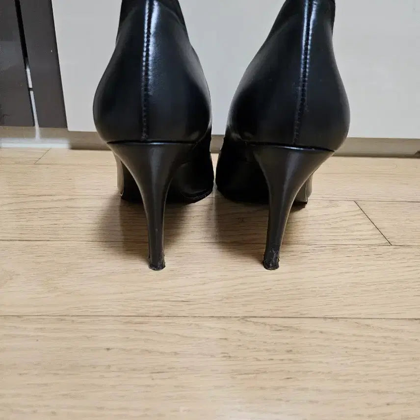 [BUNJANG] Donna Shoes Black Leather Heel Pumps (245mm) / 도나슈즈 블랙 가죽 힐 펌프스245