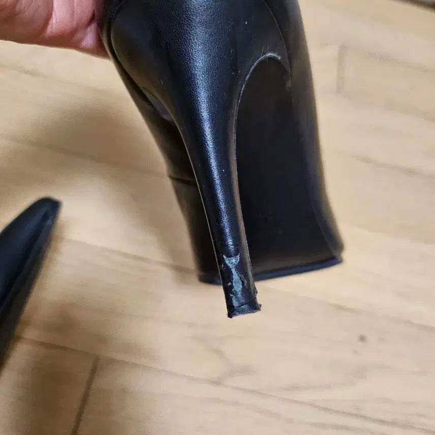 [BUNJANG] Donna Shoes Black Leather Heel Pumps (245mm) / 도나슈즈 블랙 가죽 힐 펌프스245