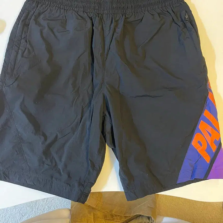 [BUNJANG] Palace Track Shorts XL / 팔라스 트랙 반바지 쇼츠 XL