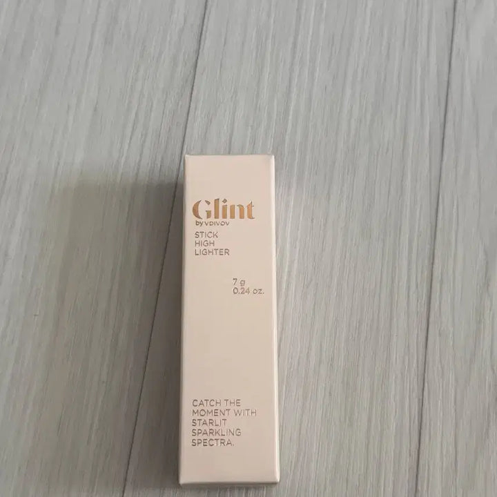[BUNJANG] Glint Stick Highlighter Milky Moon / 글린트 스틱 하이라이터 밀키문 새상품