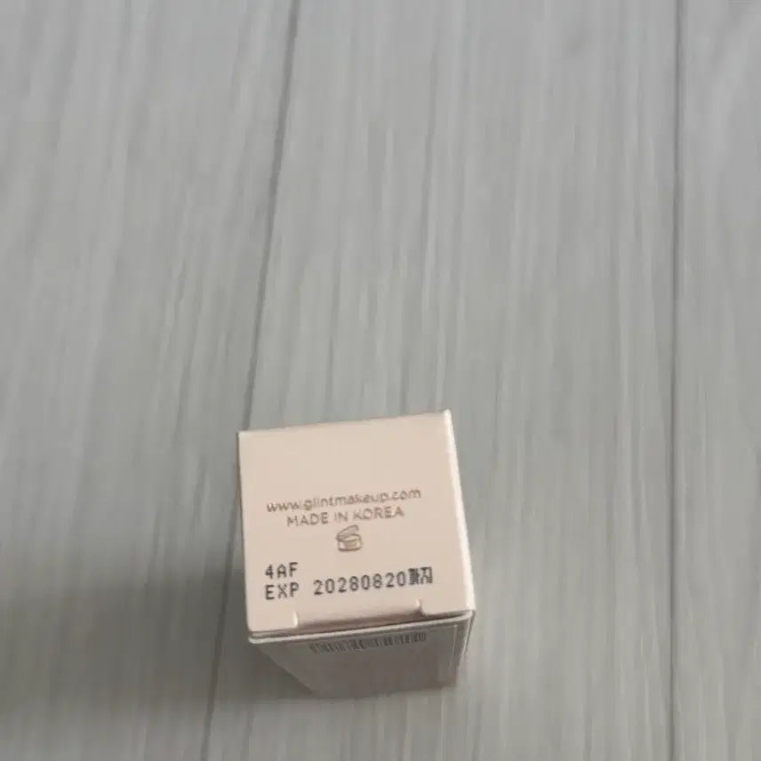 [BUNJANG] Glint Stick Highlighter Milky Moon / 글린트 스틱 하이라이터 밀키문 새상품