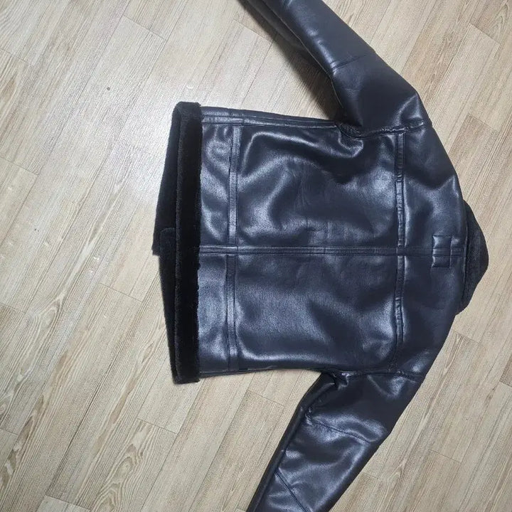 [BUNJANG] Black Faux Leather Jacket / 검정색 잠바