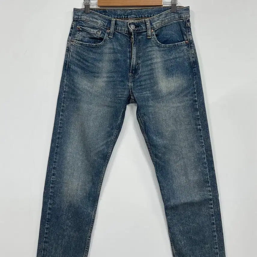 [BUNJANG] Levi's 502 Regular Tapered Washed Denim Pants / [32] 리바이스 502 레귤러 테이퍼드 워싱 데님 팬츠