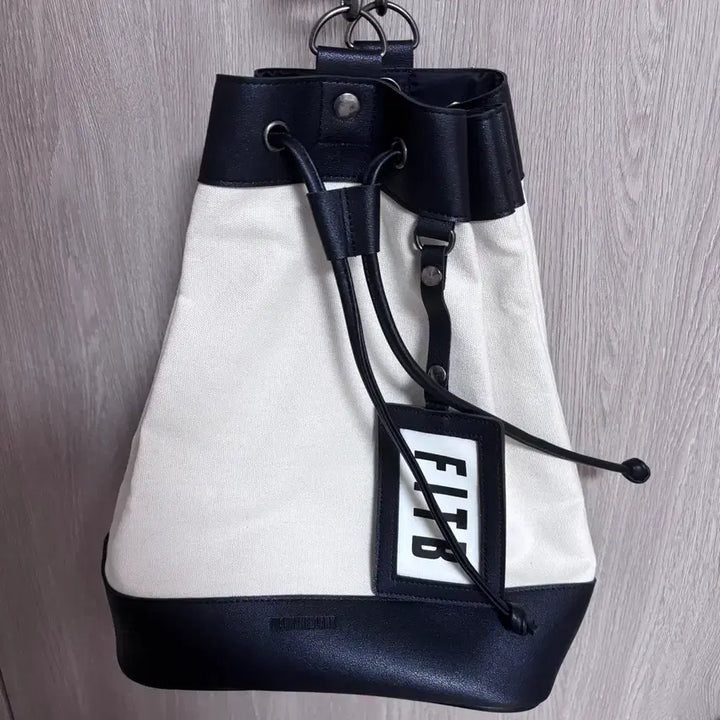 [BUNJANG] Fillintheblank Yoko Bucket Bag / 필인더블랭크 요코 버킷백 FITB
