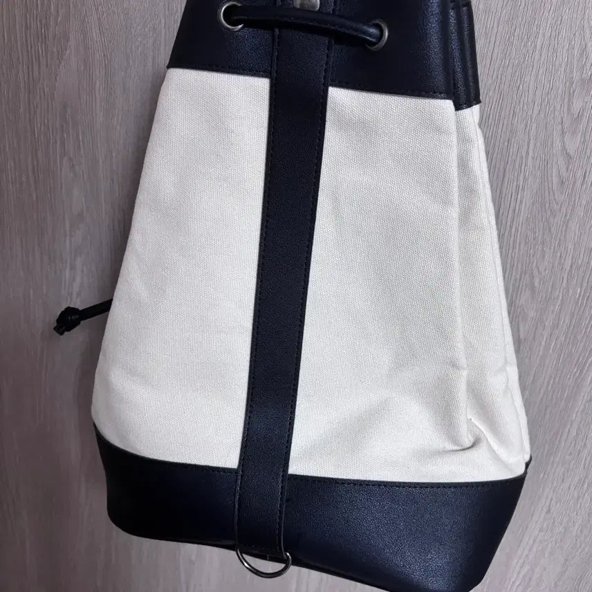 [BUNJANG] Fillintheblank Yoko Bucket Bag / 필인더블랭크 요코 버킷백 FITB