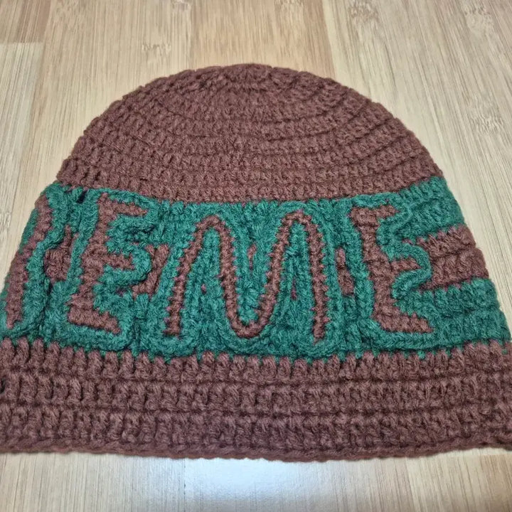 [BUNJANG] Supreme Crochet Logo Beanie Brown / Supreme 크로셰 로고 비니 브라운