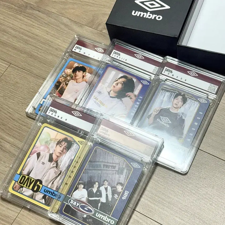 [BUNJANG] DAY6 Umbro Goods Bundle Set (Photocard, Bromide, Keyring) / 데이식스 엄브로 굿즈 풀세트 일괄 (포카, 브로마이드, 키링)
