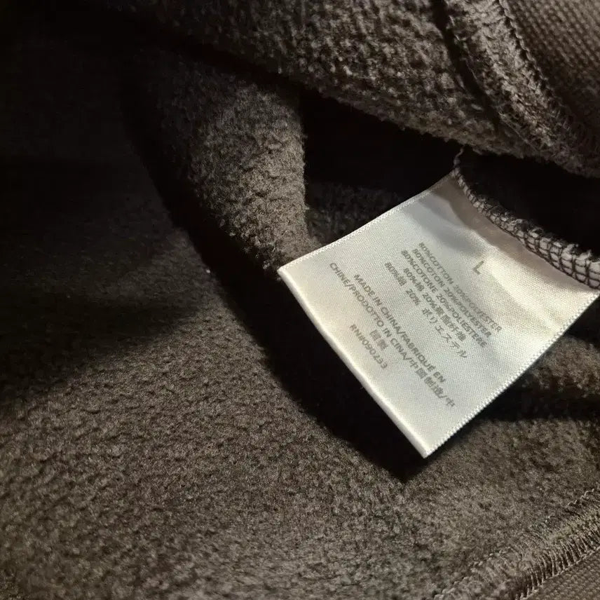 [BUNJANG] Essential 1977 Crewneck Sweatshirt Iron L Size / 에센셜 1977 크루넥 스웨트셔츠 아이언 L사이즈 팝니다.