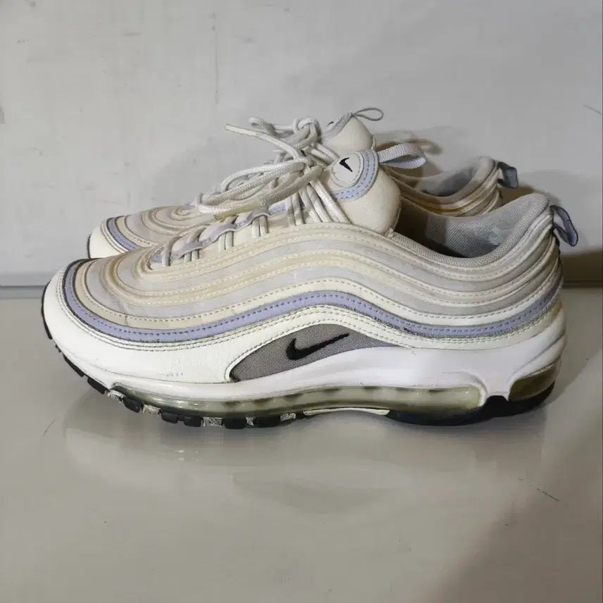 [BUNJANG] Nike Air Max 97 Essential Sneakers / 255mm 나이키 에어맥스 97 에센셜 운동화