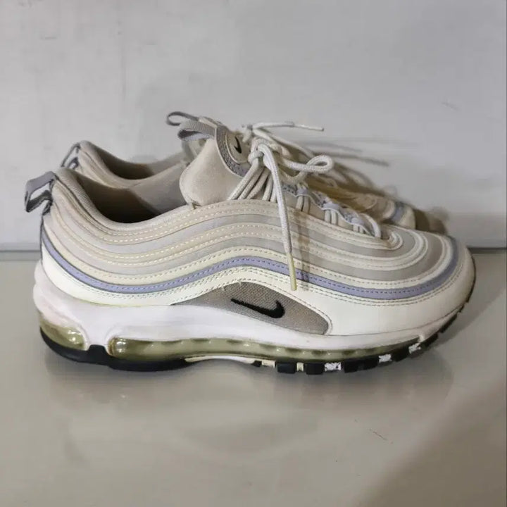 [BUNJANG] Nike Air Max 97 Essential Sneakers / 255mm 나이키 에어맥스 97 에센셜 운동화