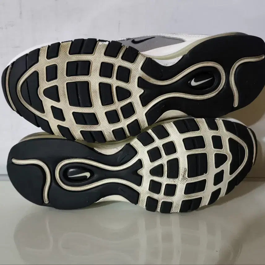 [BUNJANG] Nike Air Max 97 Essential Sneakers / 255mm 나이키 에어맥스 97 에센셜 운동화