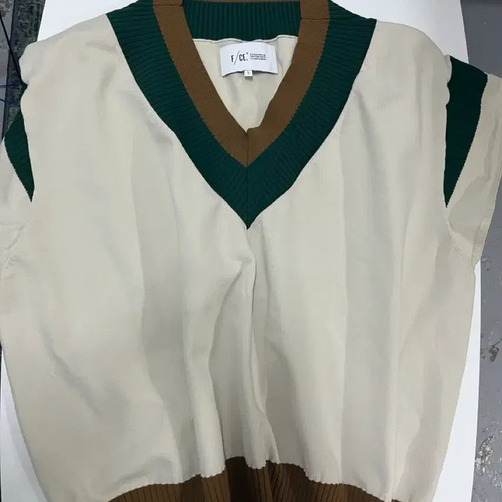 [BUNJANG] F/CE Knit Vest (Size L) / F/CE fce 니트 베스트 조끼 사이즈 L