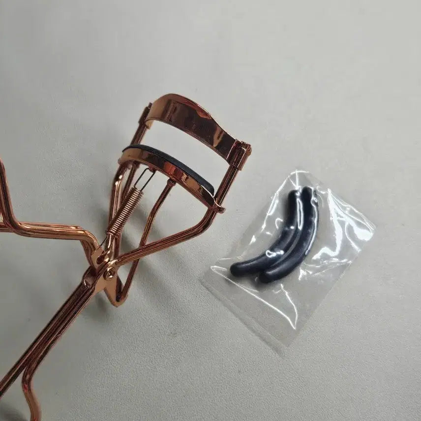 [BUNJANG] Eyelash Curler Bundle Set / [일괄] 뷰러 블랙/로즈골드 + 리필 고무