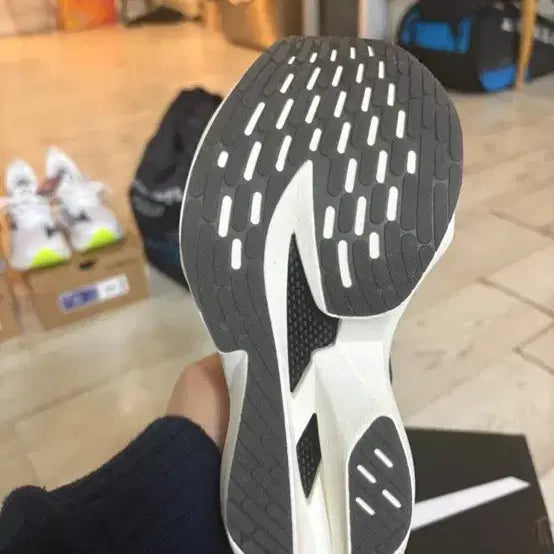 [BUNJANG] Prospecs Infinite Rush White Running Shoes / 프로스펙스 인피니트 러시 화이트 240