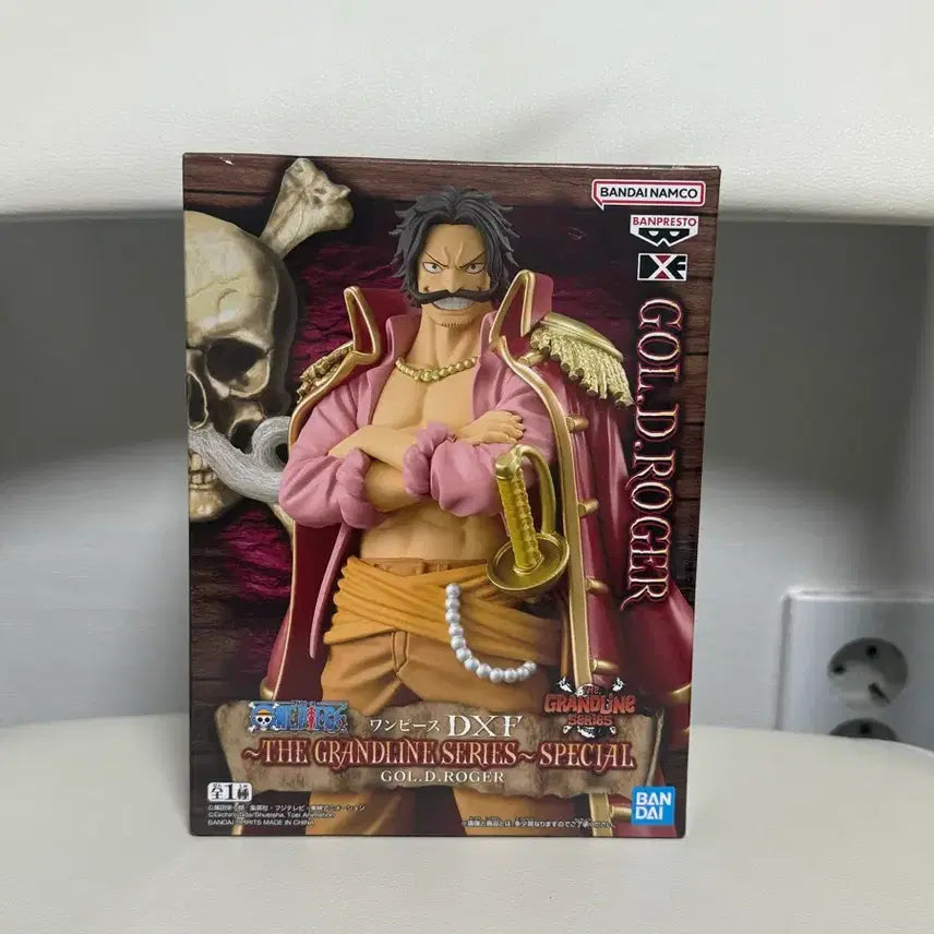 [BUNJANG] One Piece Gold Roger Figure / 원피스 DXF 그랜드라인 시리즈 스페셜 골드로저