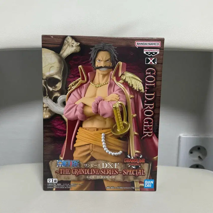 [BUNJANG] One Piece Gold Roger Figure / 원피스 DXF 그랜드라인 시리즈 스페셜 골드로저