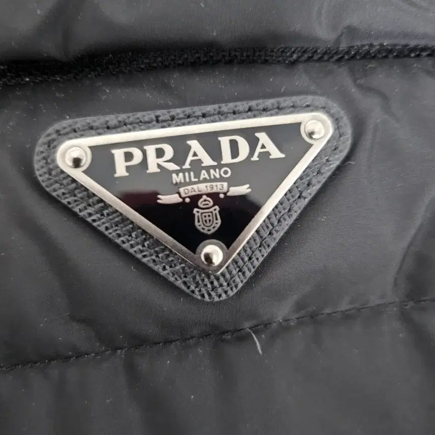 [BUNJANG] Prada Re-Nylon Padded Jacket / 프라다 리나일론 패딩 sgb 702