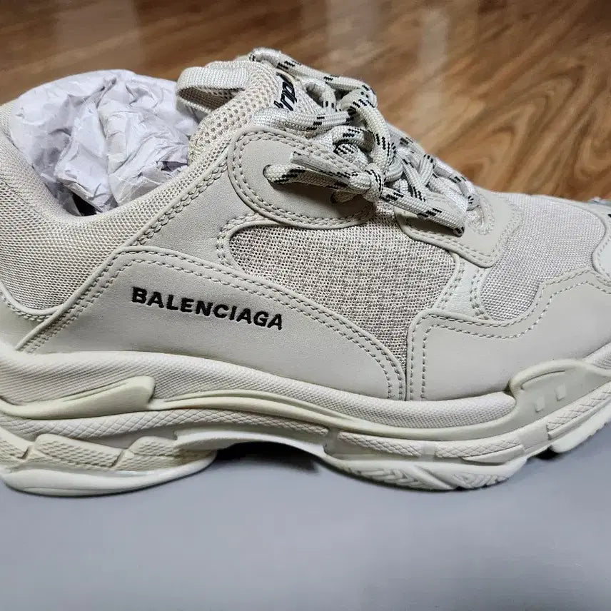 [BUNJANG] Balenciaga Triple S Sneakers Beige 42 / 발렌시아가 트리플 S 스니커즈 베이지 42 (275)