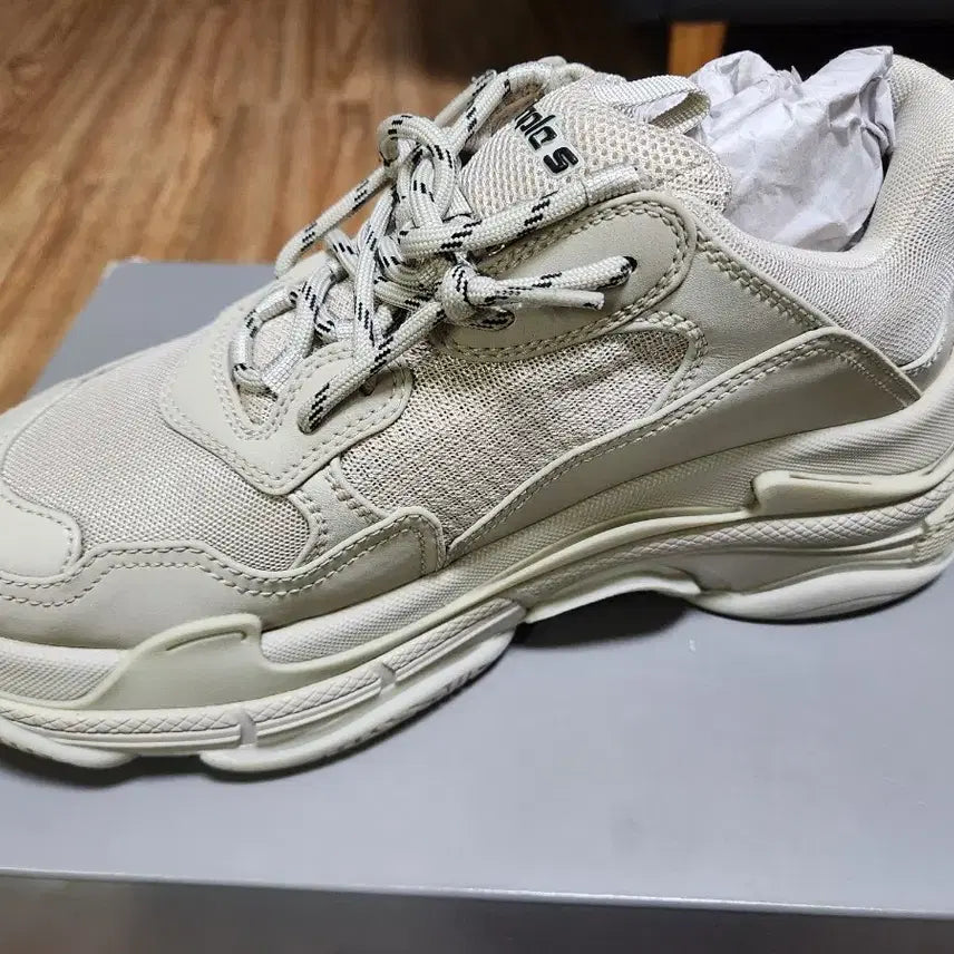 [BUNJANG] Balenciaga Triple S Sneakers Beige 42 / 발렌시아가 트리플 S 스니커즈 베이지 42 (275)