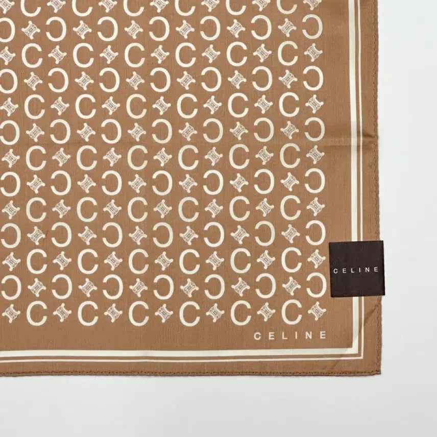 [BUNJANG] Celine Petit Scarf Handkerchief / (새상품) celine / 셀린느 쁘띠스카프 손수건