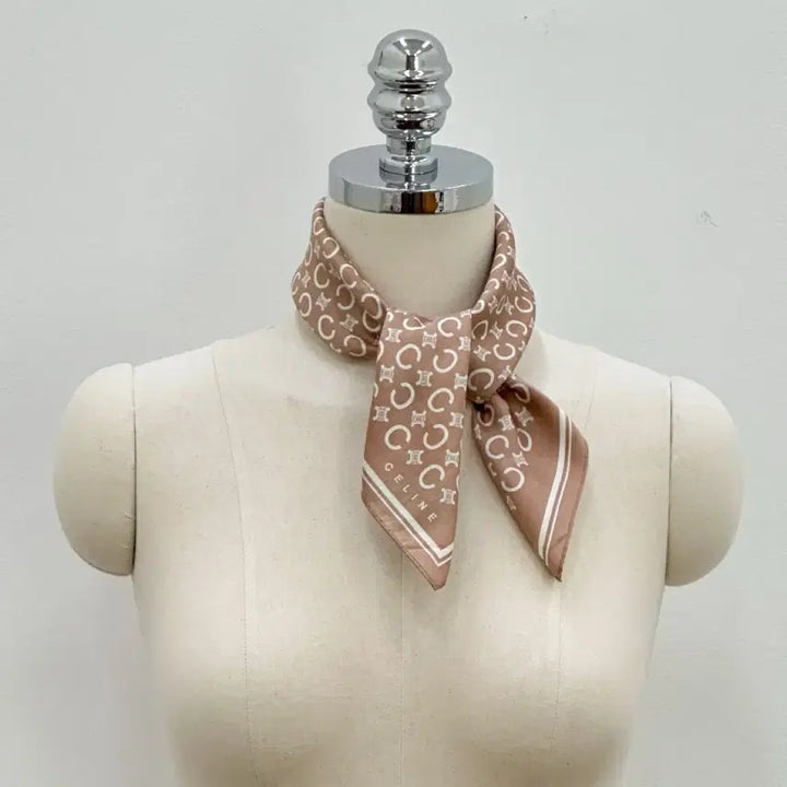 [BUNJANG] Celine Petit Scarf Handkerchief / (새상품) celine / 셀린느 쁘띠스카프 손수건