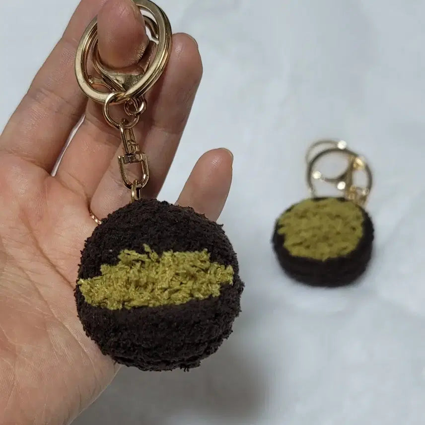 [BUNJANG] Handmade Crochet Dubai Jjontuck Cookie Keyring / 핸드메이드 뜨개 두바이쫀득쿠키 키링 두쫀쿠 키링