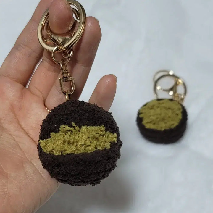 [BUNJANG] Handmade Crochet Dubai Jjontuck Cookie Keyring / 핸드메이드 뜨개 두바이쫀득쿠키 키링 두쫀쿠 키링
