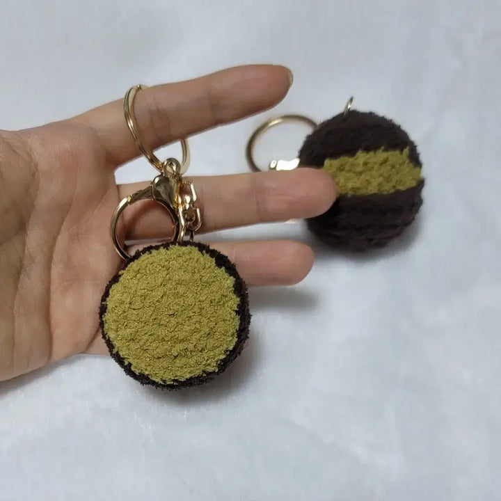 [BUNJANG] Handmade Crochet Dubai Jjontuck Cookie Keyring / 핸드메이드 뜨개 두바이쫀득쿠키 키링 두쫀쿠 키링