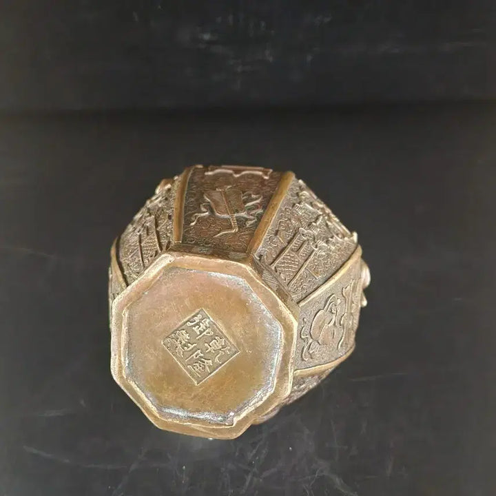[SOLD OUT] (관지 건륭어제) 청동 황실문양 8각용문 팔보 항아리 중국도자기
