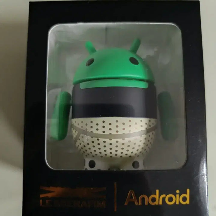 [BUNJANG] LE SSERAFIM Hong Eunchae Android Mini Figure / 르세라핌 안드로이드 미니 피규어 홍은채