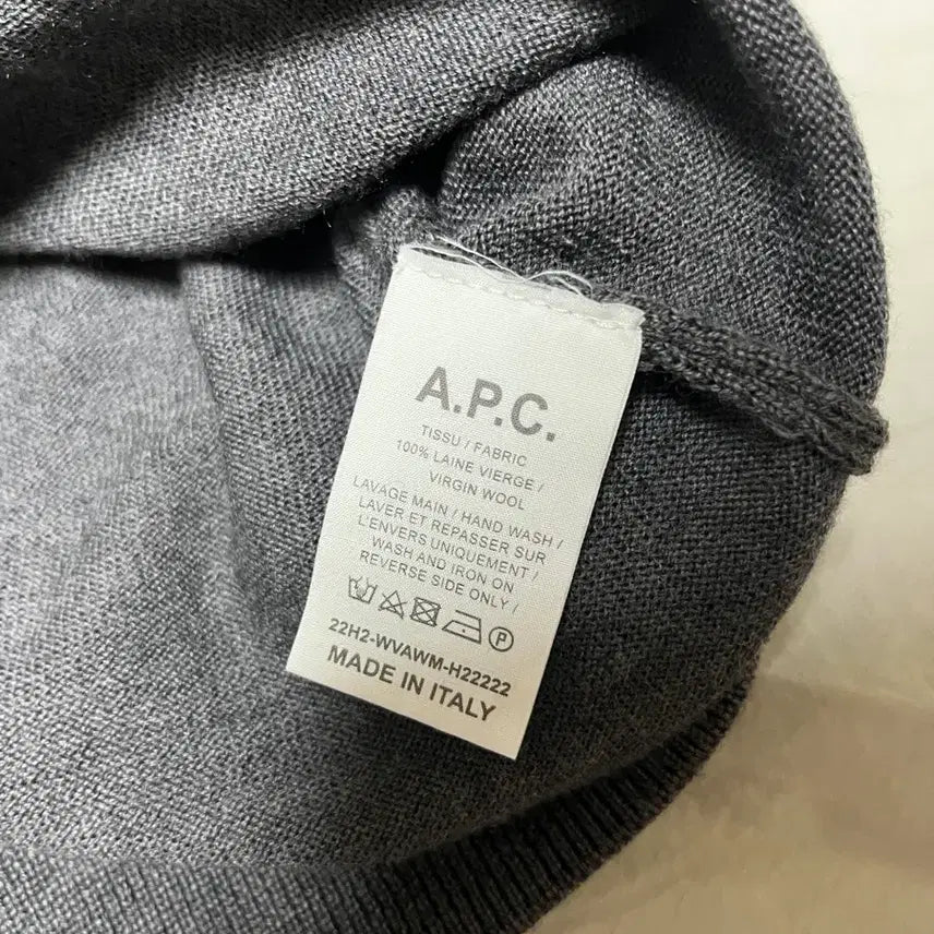[BUNJANG] A.P.C. Gray Cardigan / A.P.C 아페쎄 라운드넥 그레이 가디건