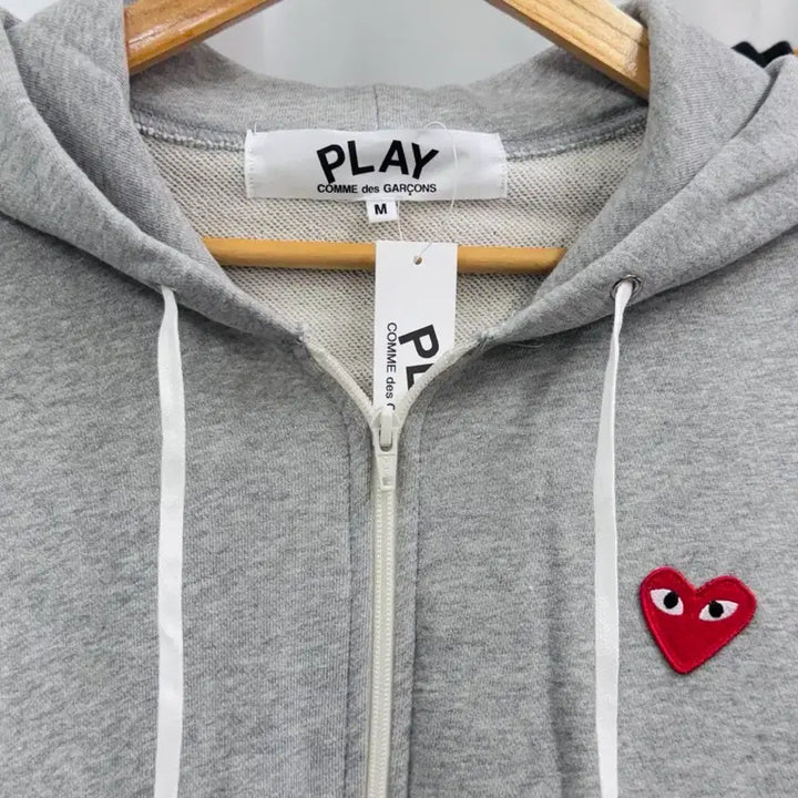 [BUNJANG] Comme des Garcons Play Heart Patch Hoodie Zip-up / ((새상품)) 꼼데가르송 플레이 하트 패치 후드집업 회색/검정