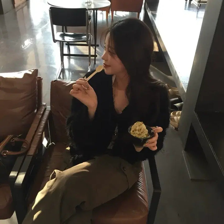[BUNJANG] HAVE SOME MONTHS Cardigan / 에이블리 헤이브먼스 퍼 가디건_ 블랙