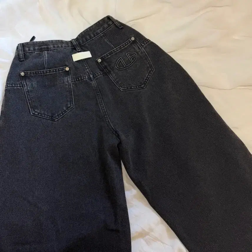 [BUNJANG] Don't be rate Wide Denim XS / 돈비레잇 투턱 와이드데님 흑청 xs