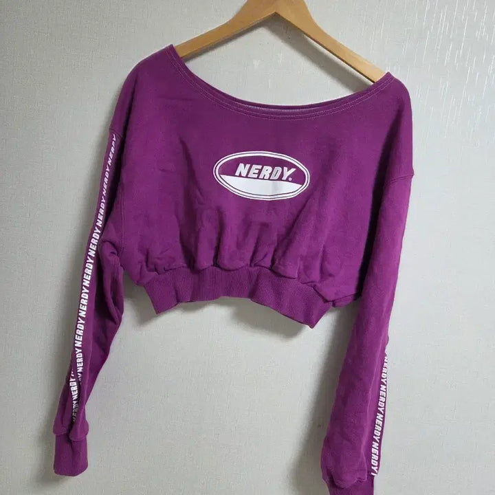 [BUNJANG] Nerdie Crop Sweatshirt Purple Free Size / 널디 크롭 맨투맨 퍼플 프리
