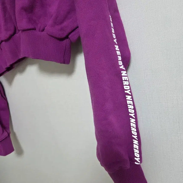 [BUNJANG] Nerdie Crop Sweatshirt Purple Free Size / 널디 크롭 맨투맨 퍼플 프리