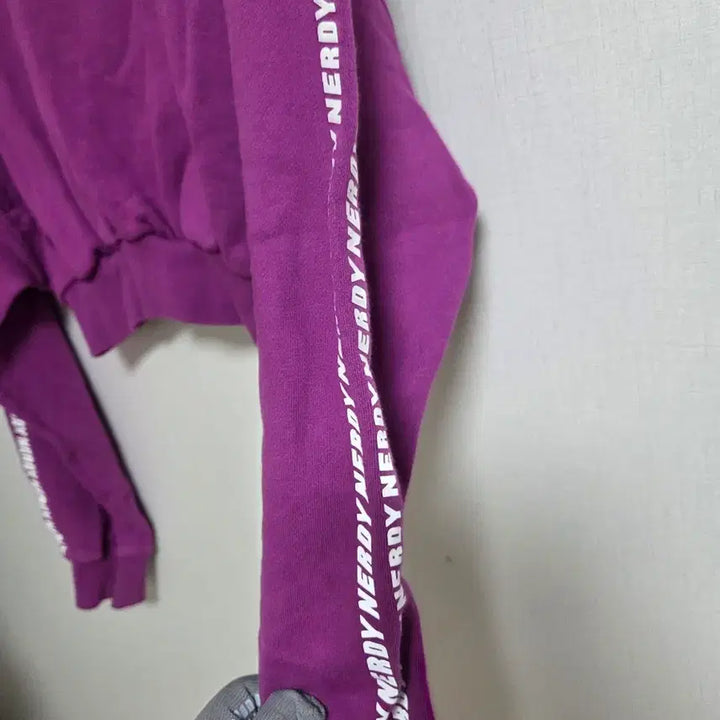 [BUNJANG] Nerdie Crop Sweatshirt Purple Free Size / 널디 크롭 맨투맨 퍼플 프리