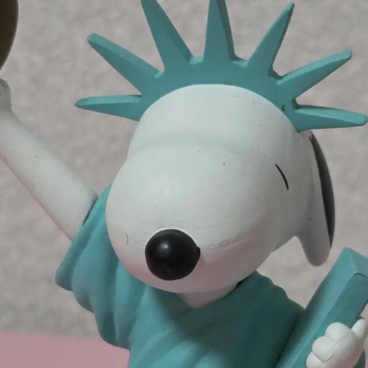 [BUNJANG] Snoopy Statue of Liberty Figure / 스누피 자유의 여신상 피규어