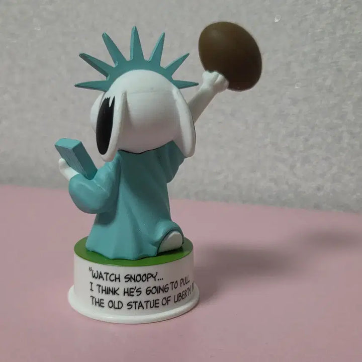 [BUNJANG] Snoopy Statue of Liberty Figure / 스누피 자유의 여신상 피규어